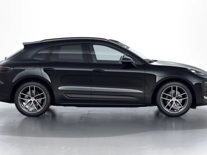 2026 Porsche Macan T photo 1
