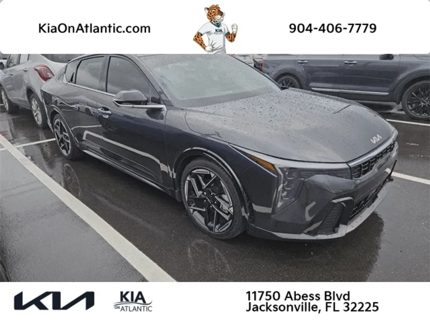 2025 Kia K4 GT-Line photo 1