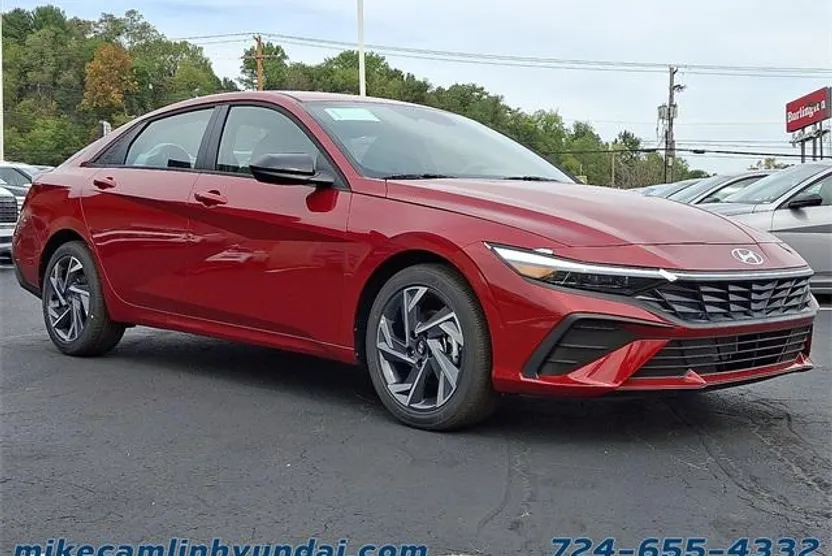 2025 Hyundai Elantra SEL Sport photo 1