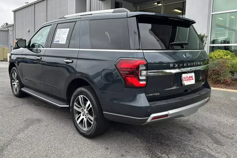 2023 Ford Expedition Limited photo 1