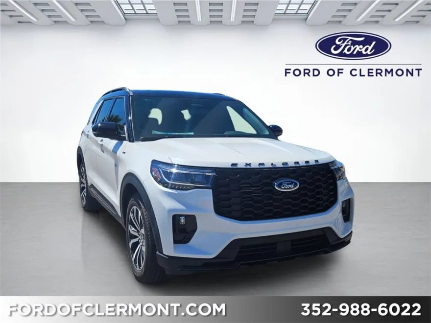 2025 Ford Explorer ST-Line photo 1