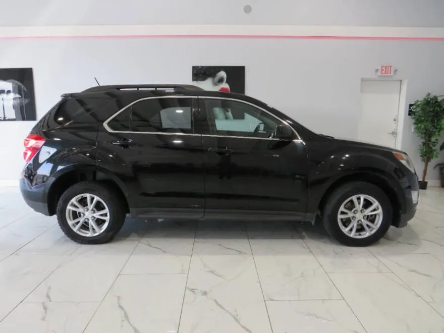 2016 Chevrolet Equinox LT photo 1