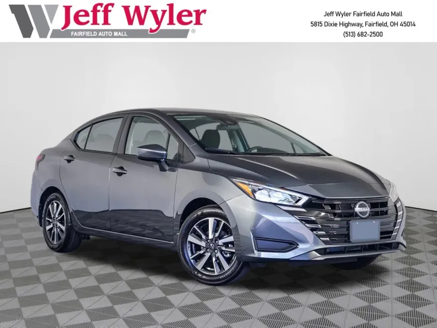 2025 Nissan Versa 1.6 SV photo 1