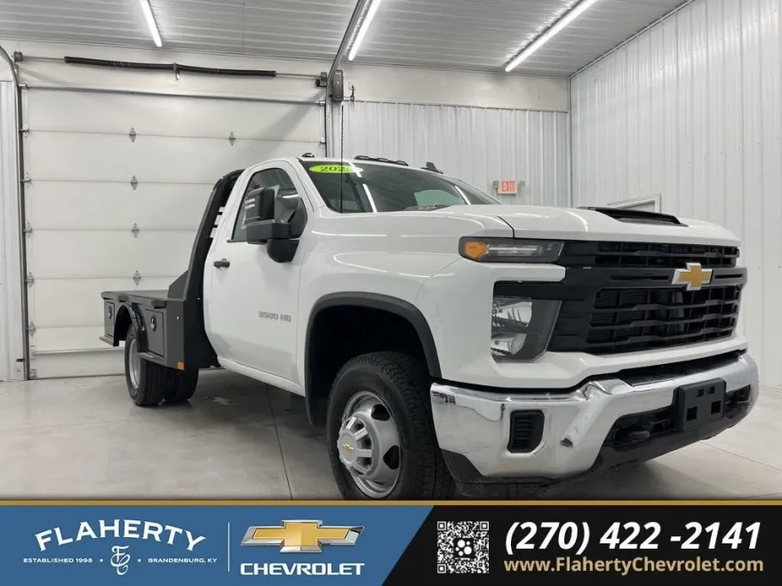 2025 Chevrolet Silverado 3500HD Work Truck photo 1
