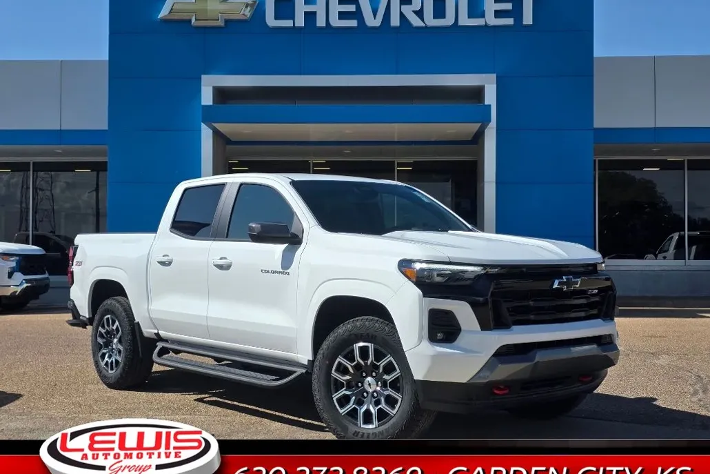 2025 Chevrolet Colorado Z71 photo 1