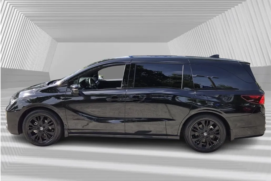 2025 Honda Odyssey photo 1