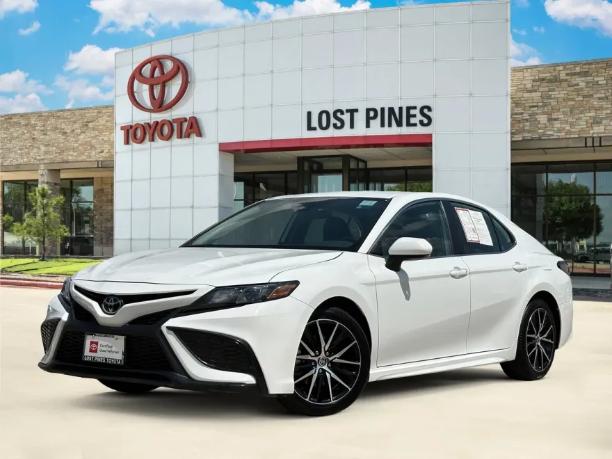 2024 Toyota Camry SE photo 1