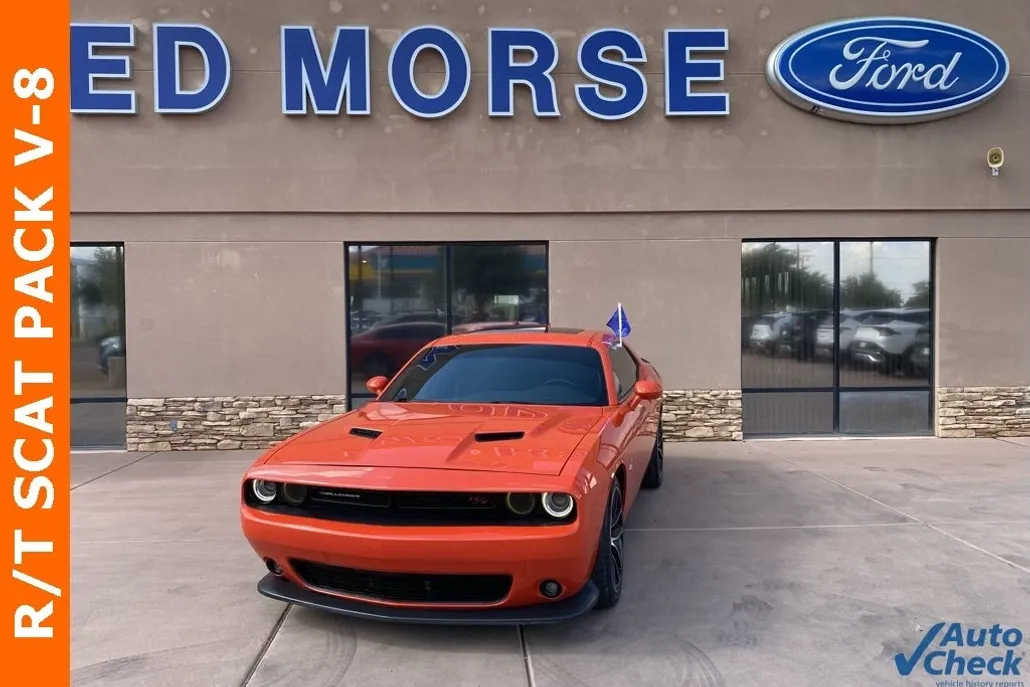 2016 Dodge Challenger R/T Scat Pack photo 1