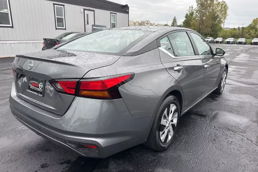 2024 Nissan Altima 2.5 S photo 1