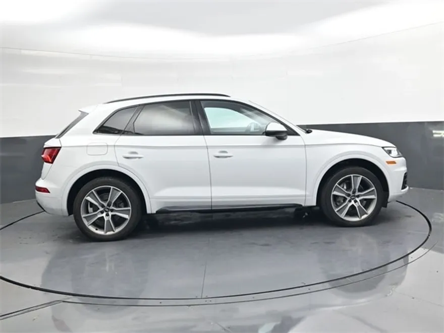 2019 Audi Q5 2.0T Premium Plus photo 1