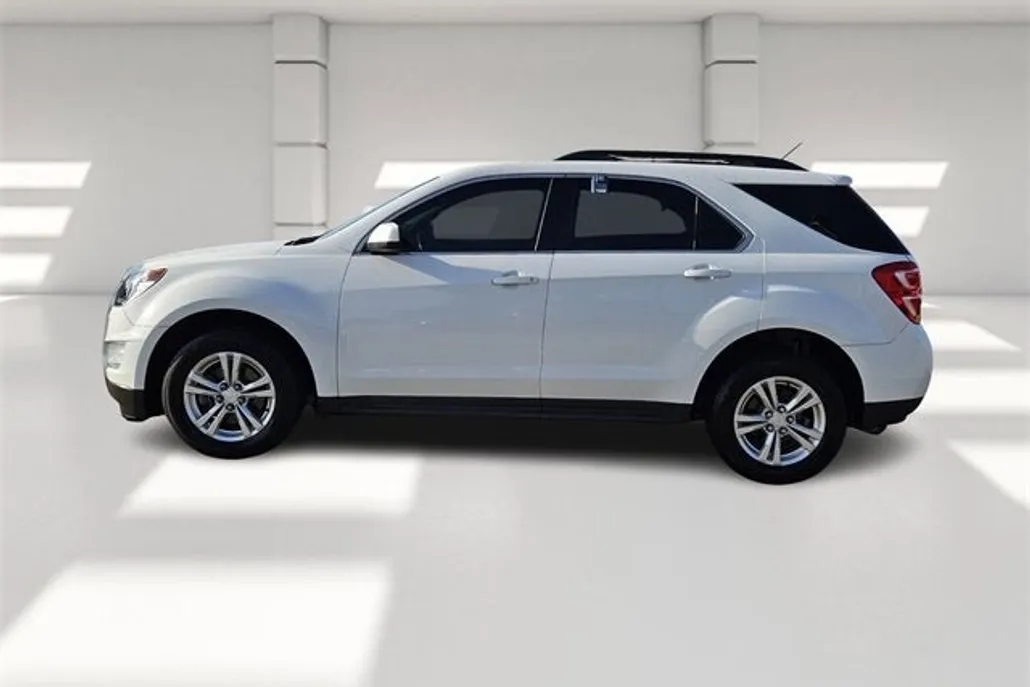 2016 Chevrolet Equinox LT photo 1