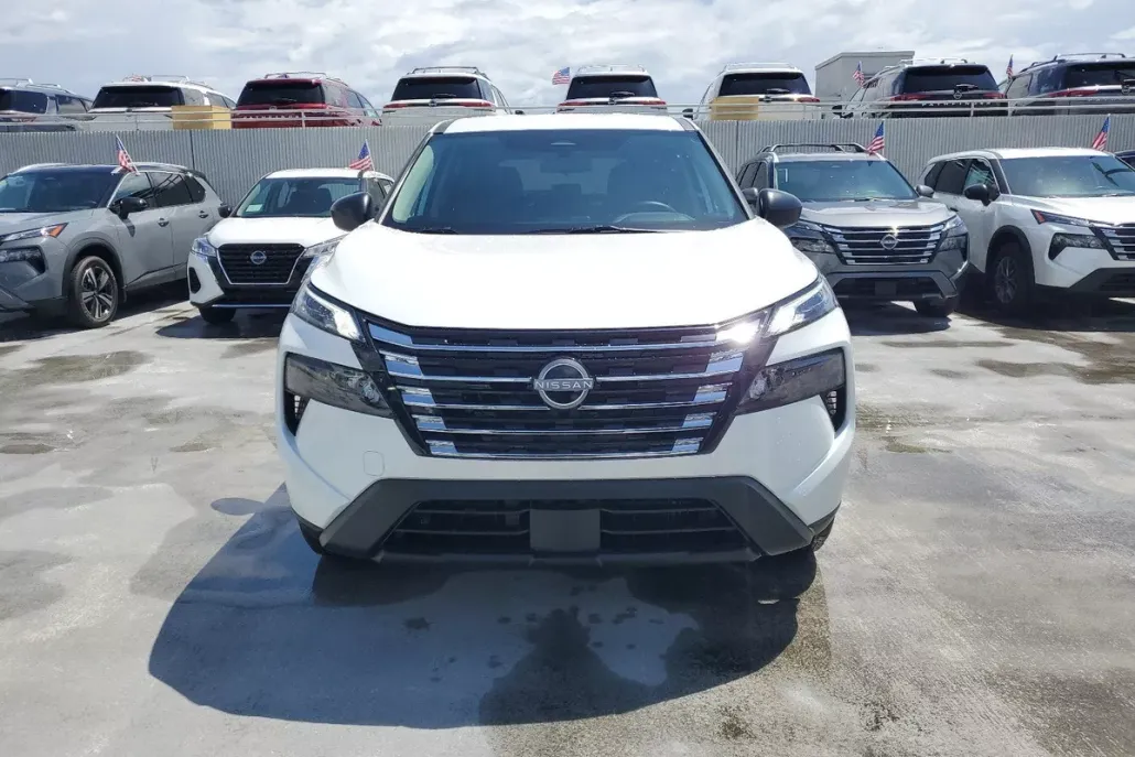 2025 Nissan Rogue S photo 1
