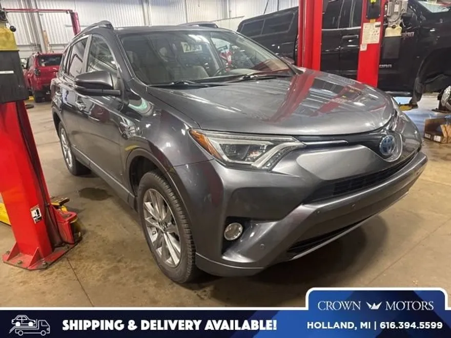 2017 Toyota RAV4 Hybrid Limited photo 1