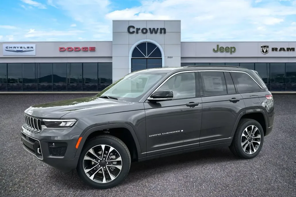 2025 Jeep Grand Cherokee Overland photo 1