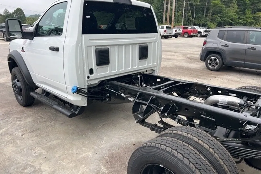 2026 Ram 5500 Tradesman photo 1
