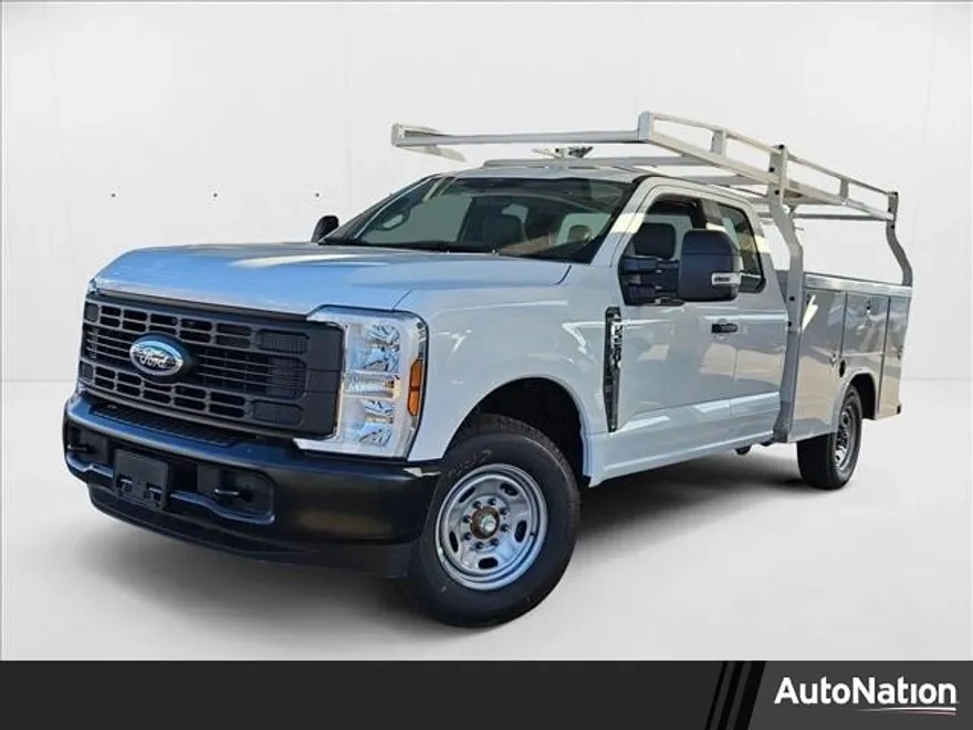 2025 Ford F-250 XL photo 1