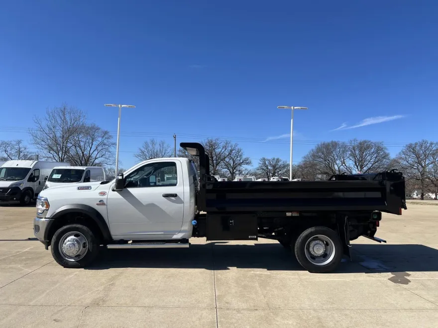 2024 Ram 5500 Tradesman photo 1