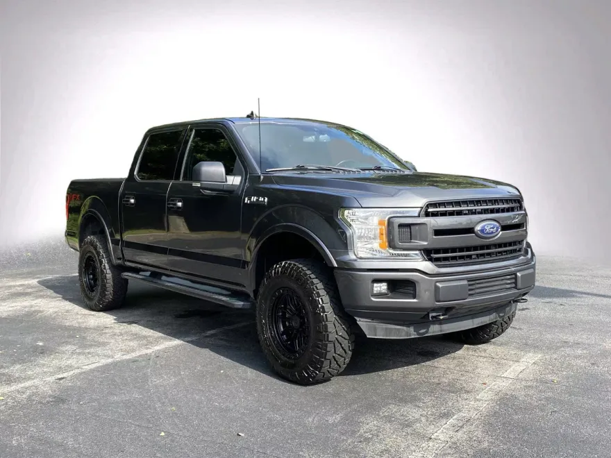 2020 Ford F-150 XLT photo 1