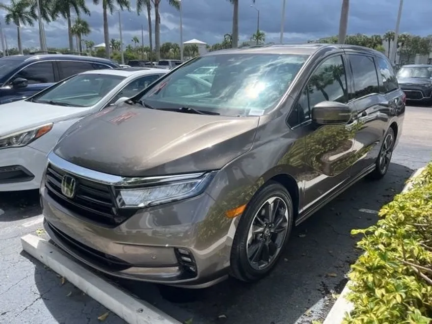 2022 Honda Odyssey Elite photo 1