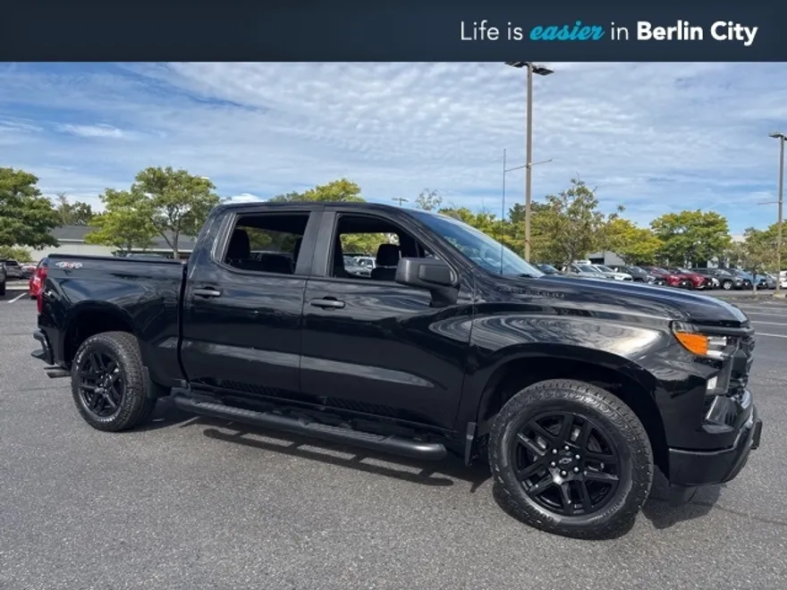 2023 Chevrolet Silverado 1500 Custom photo 1