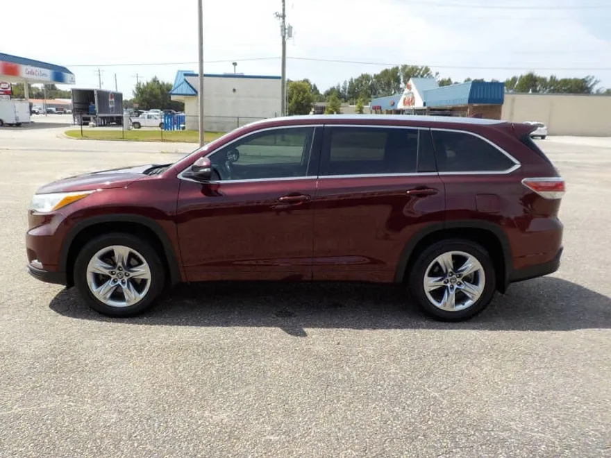 2016 Toyota Highlander Limited Platinum photo 1