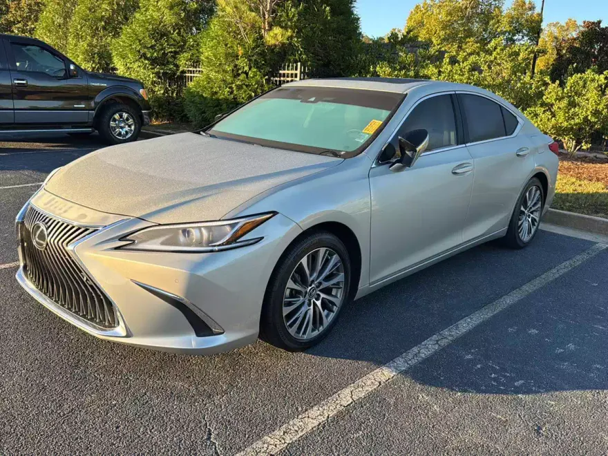 2020 Lexus ES 350 Luxury photo 1