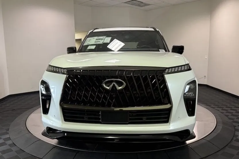 2026 Infiniti QX80 Sensory photo 1