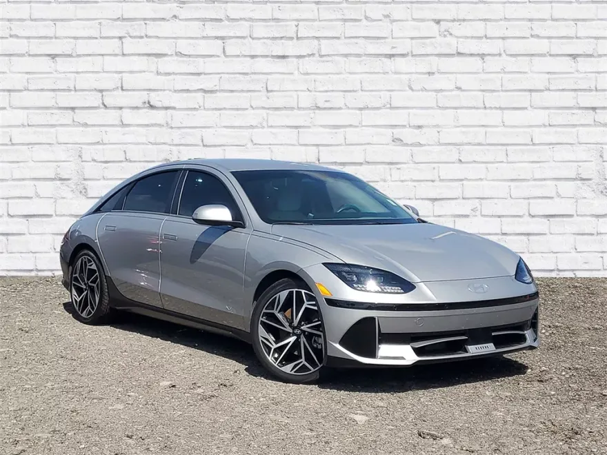2023 Hyundai Ioniq 6 SEL photo 1