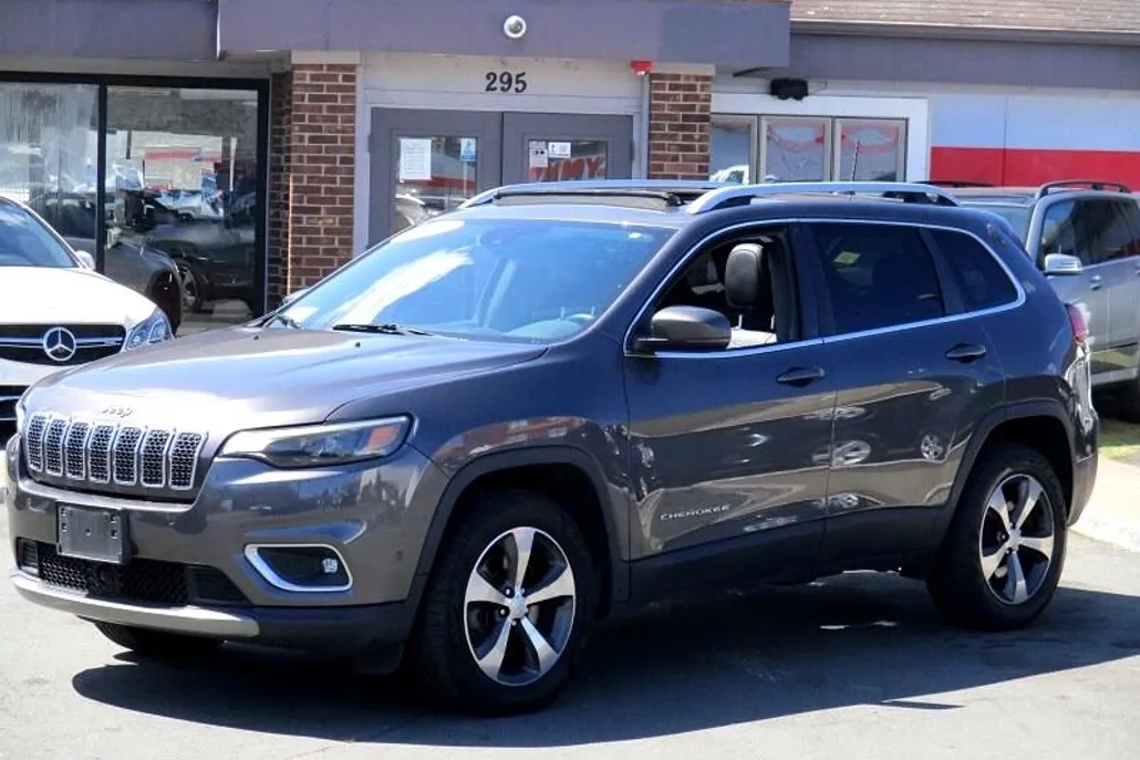 2019 Jeep Cherokee Limited photo 1