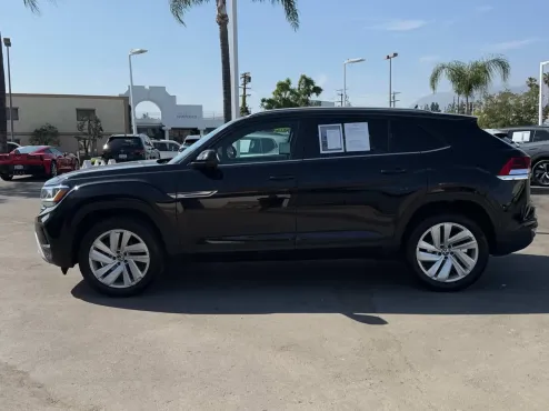2022 Volkswagen Atlas Cross Sport SE Technology photo 4