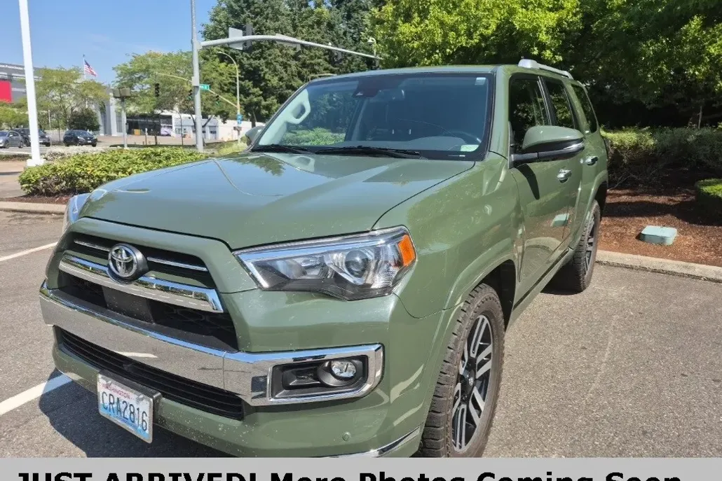 2022 Toyota 4Runner Limited photo 1