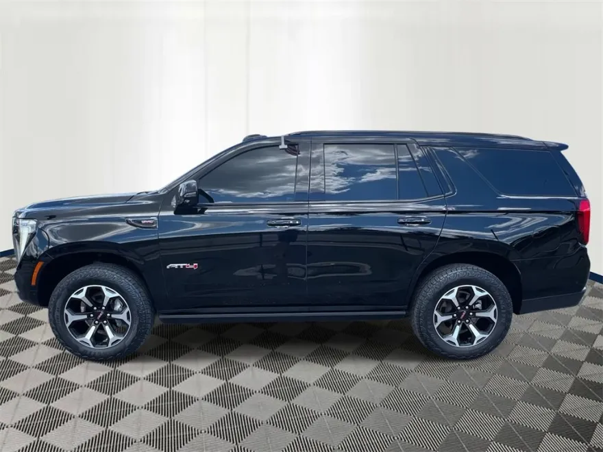 2025 Gmc Yukon AT4 photo 1