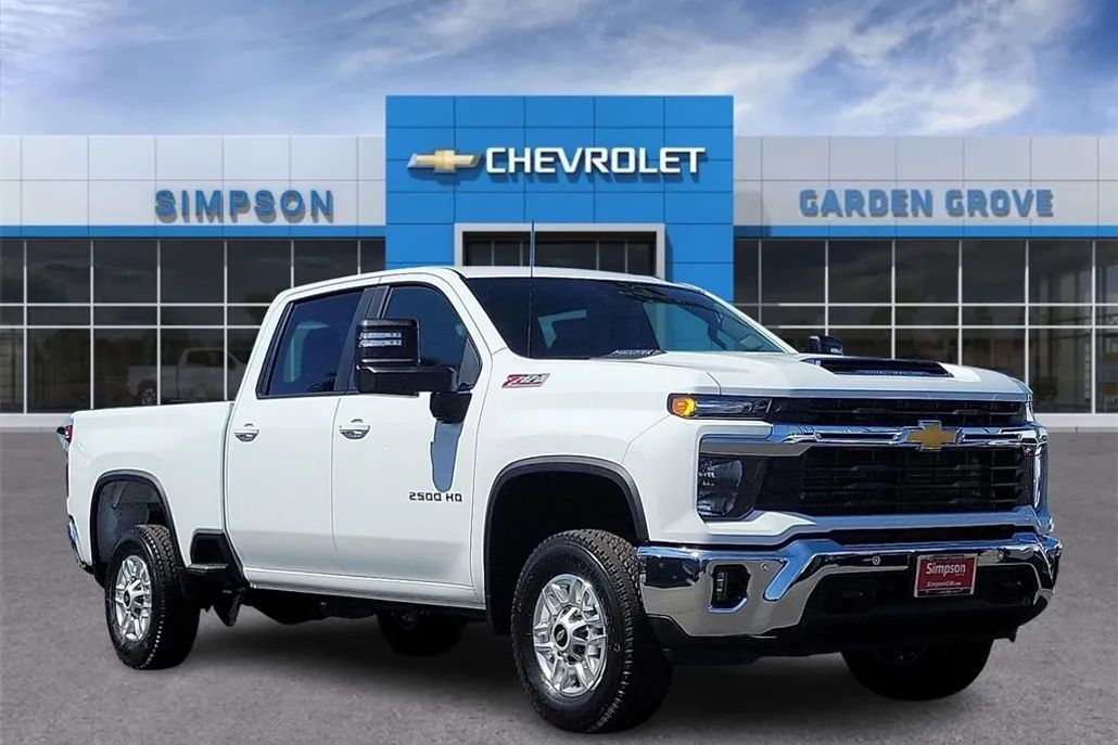 2026 Chevrolet Silverado 2500HD LT photo 1