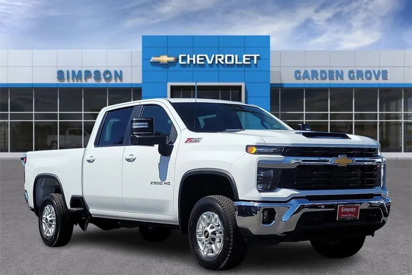 2026 Chevrolet Silverado 2500HD LT photo 1