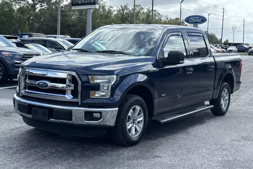 2015 Ford F-150 XLT photo 1