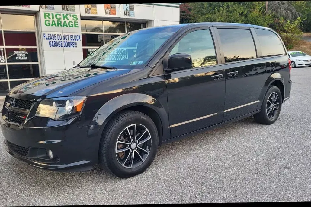 2018 Dodge Grand Caravan SE photo 1