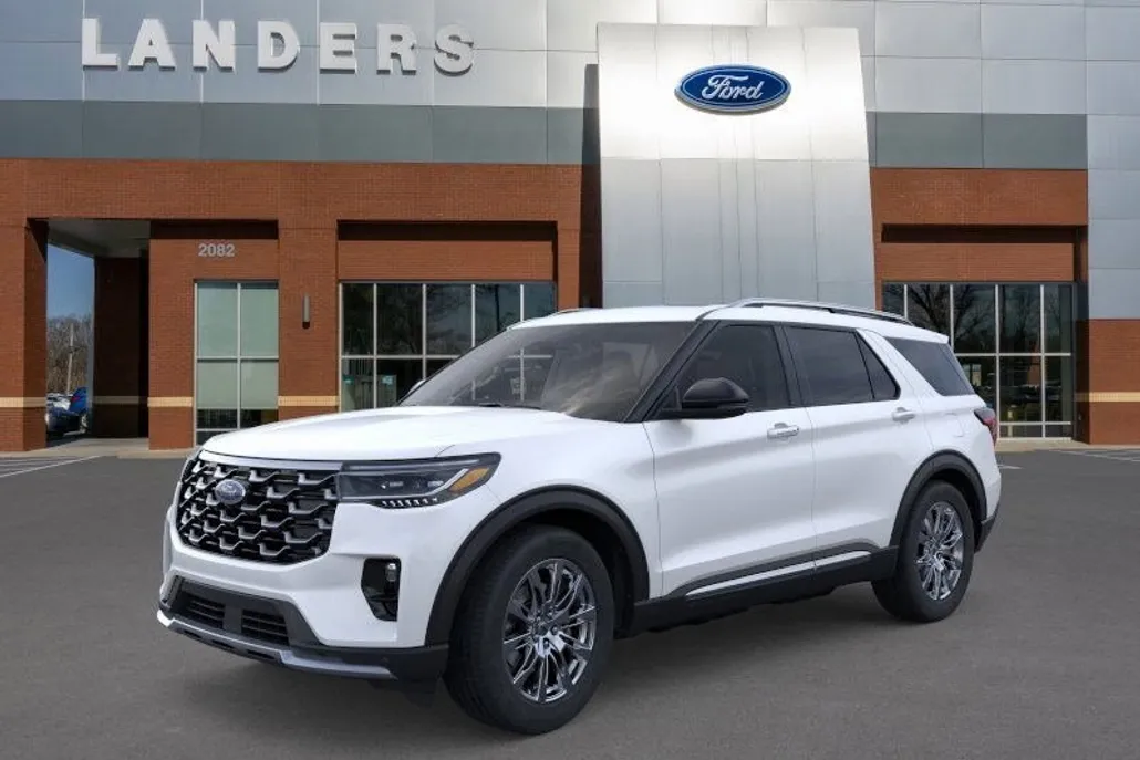 2025 Ford Explorer Platinum photo 1