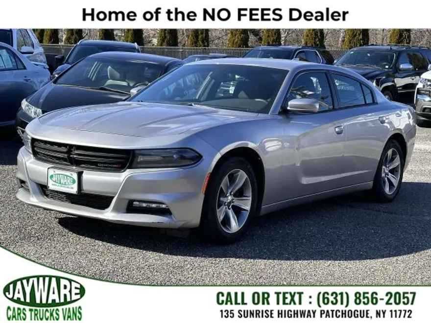 2015 Dodge Charger SXT photo 1
