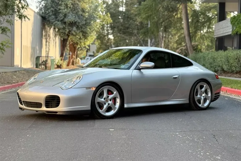 2002 Porsche 911 4S photo 1