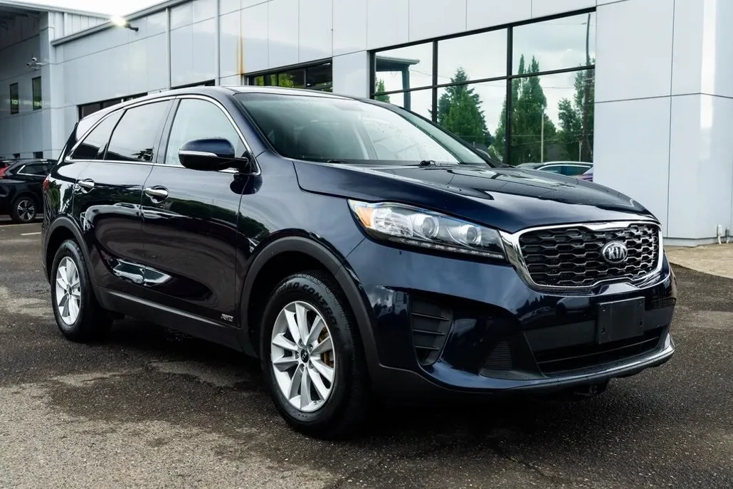 2020 Kia Sorento LX photo 1