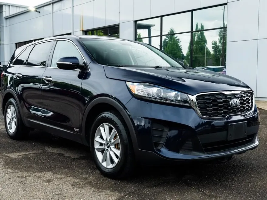 2020 Kia Sorento LX photo 1