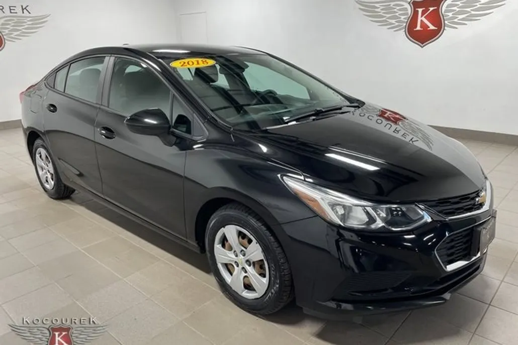 2018 Chevrolet Cruze LS photo 1