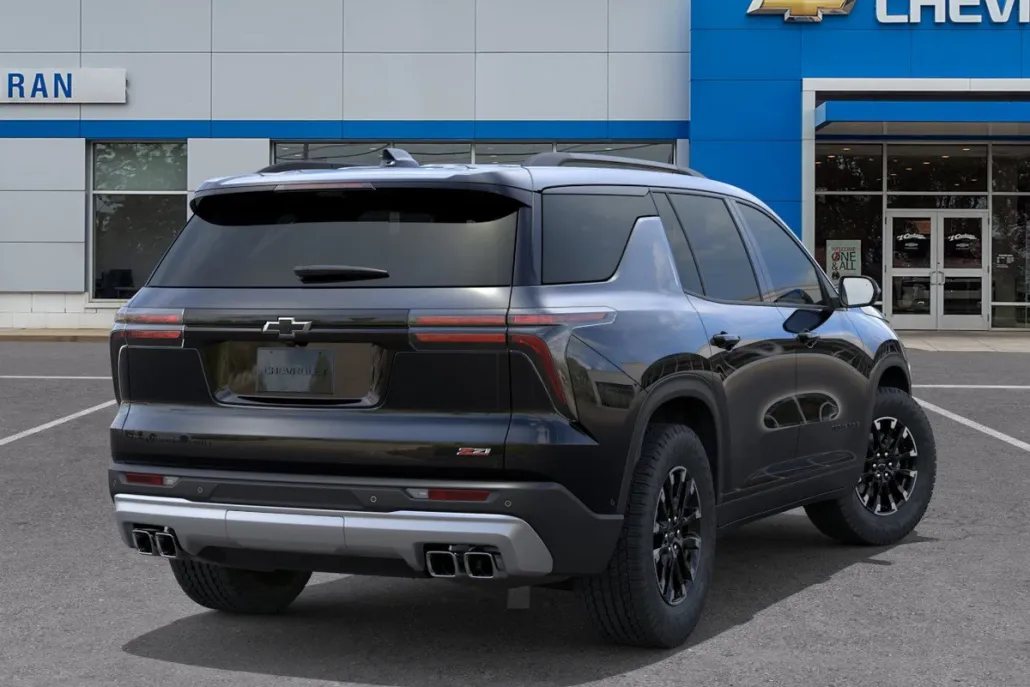 2026 Chevrolet Traverse Z71 photo 1