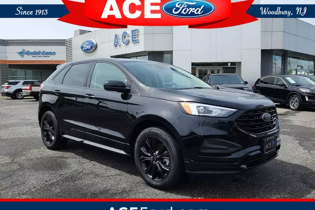 2024 Ford Edge SE photo 1