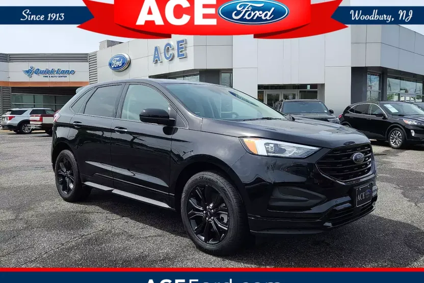 2024 Ford Edge SE photo 1