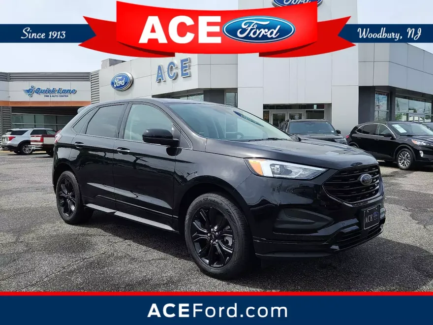 2024 Ford Edge SE photo 1