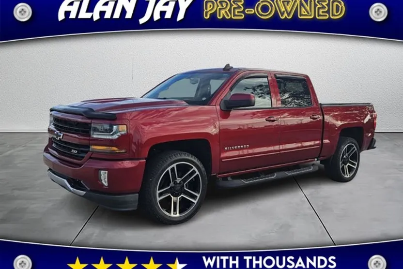 2018 Chevrolet Silverado 1500 LT photo 1