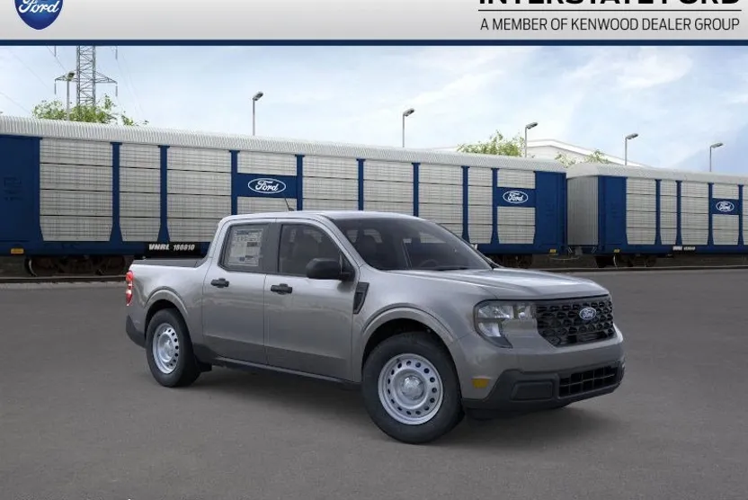 2025 Ford Maverick XL photo 1