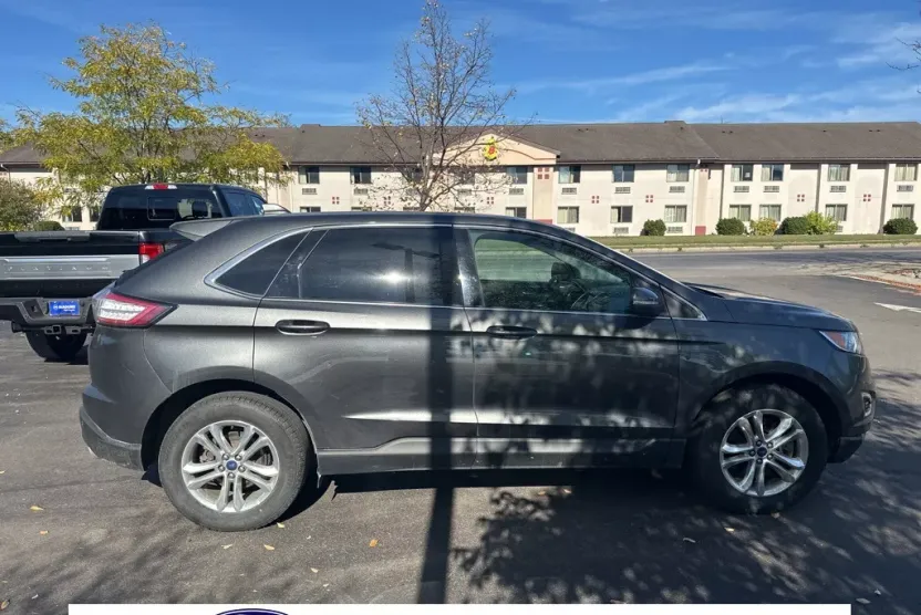2018 Ford Edge SEL photo 1