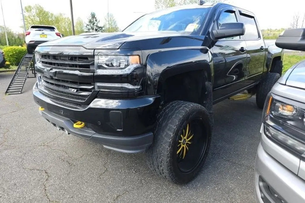 2017 Chevrolet Silverado 1500 LTZ photo 1